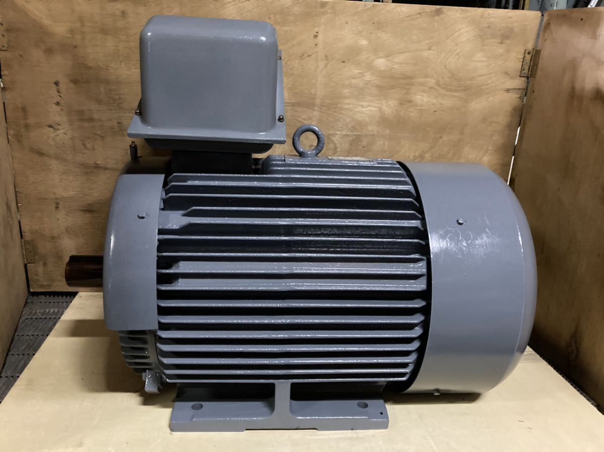 送料別 東芝全閉モーター三相200/400V 75kw6p シャフト75mmキー幅20mm本体重量600kg(1466)_画像2