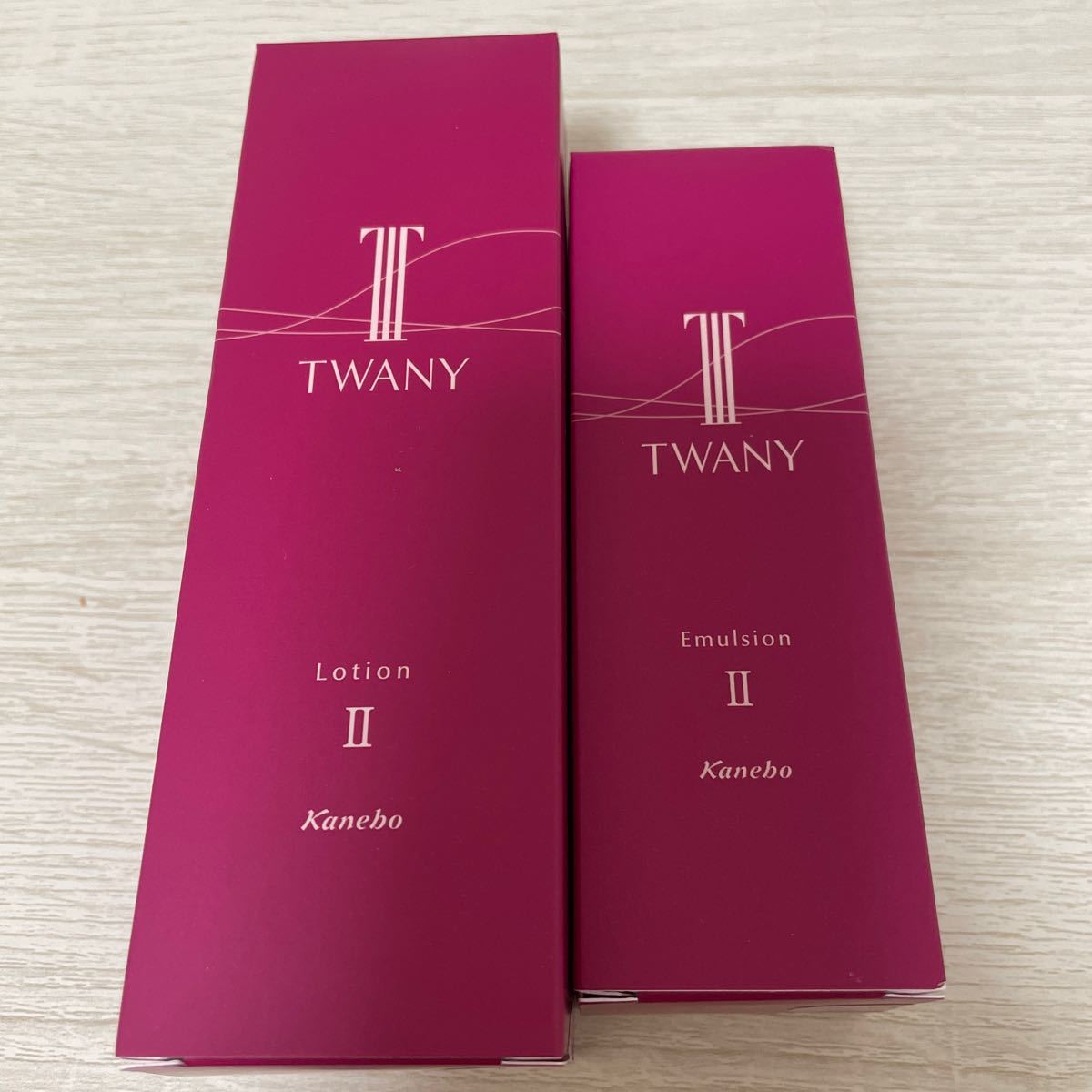 売れ筋商品 TWANY トワニー エマルジョンⅡt 乳液 化粧水 美容液 eu
