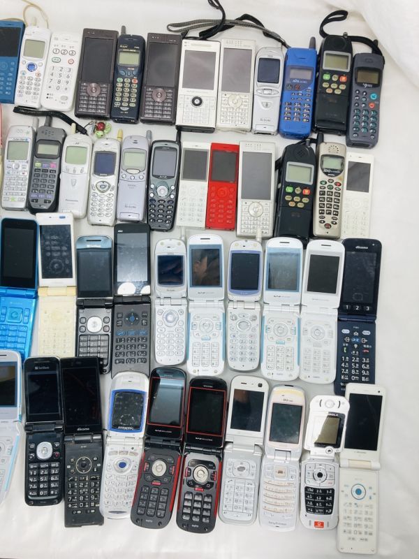 Yahoo!オークション - 携帯電話 ガラケー まとめ 大量 185台 Yahoo!オークション - 携帯電話 ガラケー まとめ 大量 185台