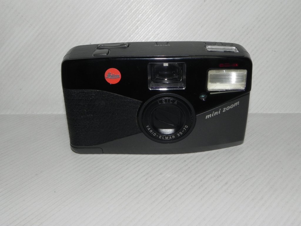 登場! Leica mini zoom カメラ コンパクトカメラ