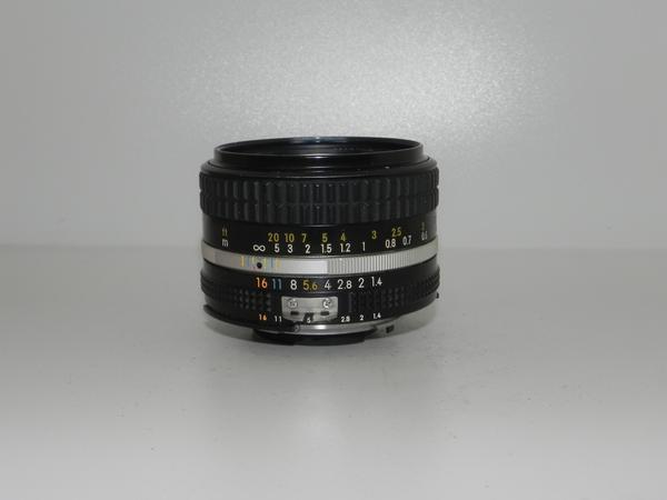 Nikon Ai-s 50mm / F1.4 レンズ(中古品)