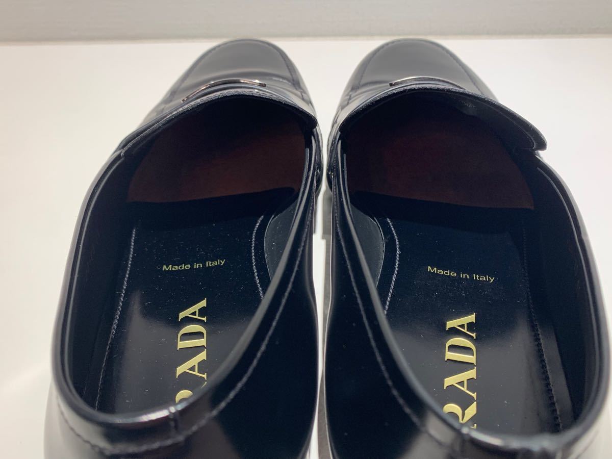 超美品 PRADA(プラダ)ブラッシュドレザー ローファー ブラック