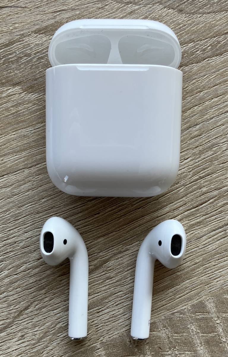 Apple AirPods【第1世代】 本体とケース&電源ケーブル_画像1