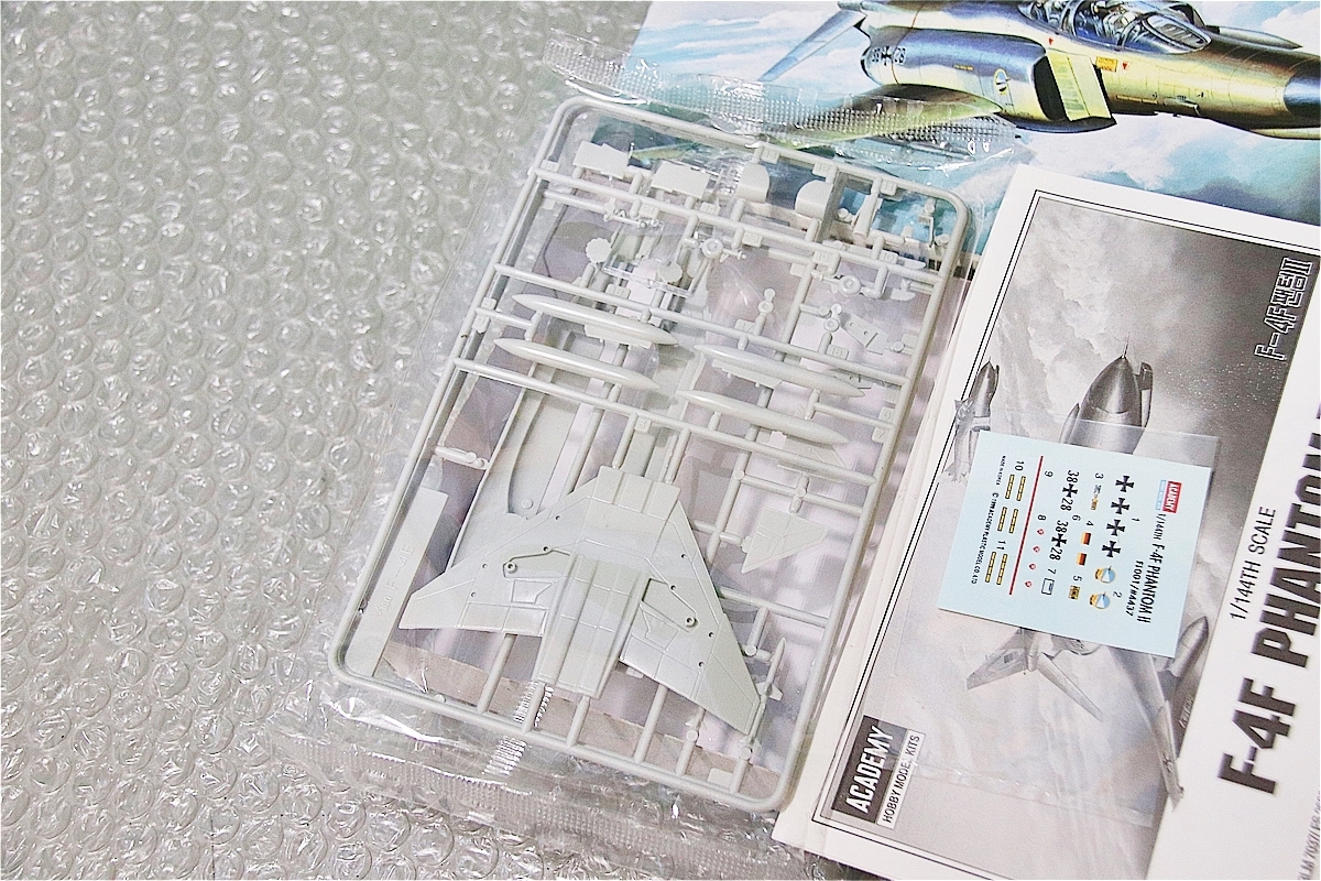 プラモデル アカデミー ACADEMY 1/144 F-4F ファントム2 PHANTOM2 飛行機 戦闘機 未組み立て 古い 昔の 海外プラモ_画像9