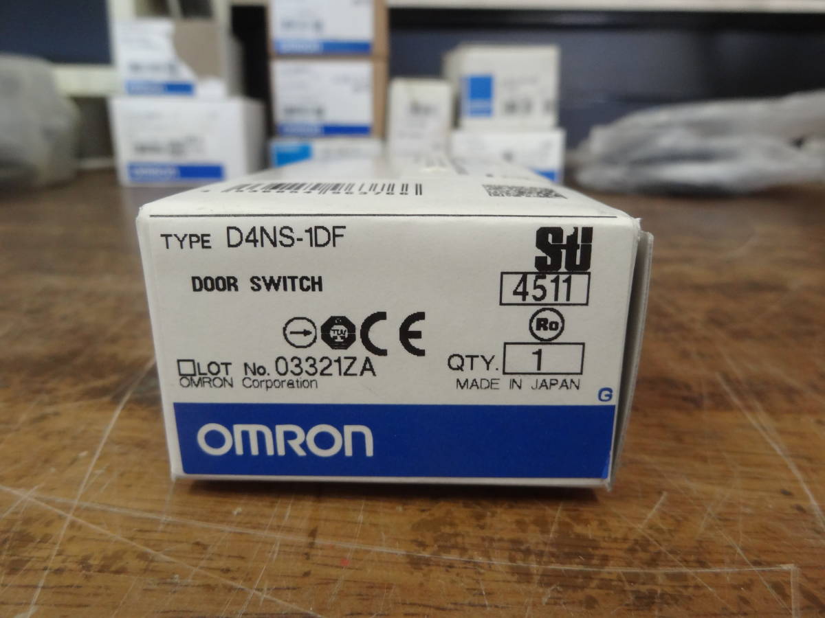 たぶん 未使用 OMRON オムロン D4NS-1DF 小形 セーフティ ドア スイッチ スライド キー ユニット_画像1
