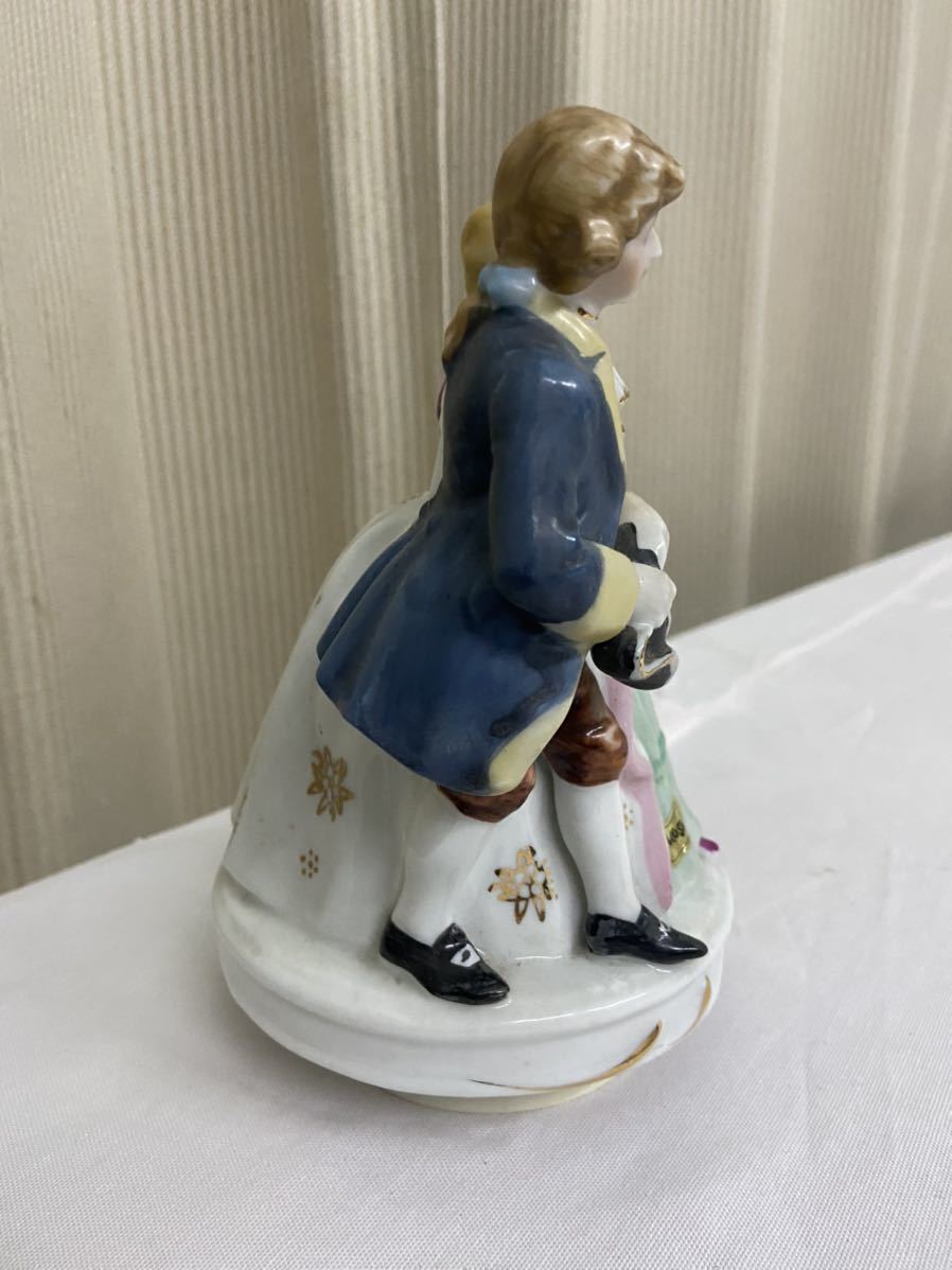 加藤工芸　陶器人形 オルゴール ラブストーリー 貴族 プリンス　プリンセス 置物 インテリア_画像3