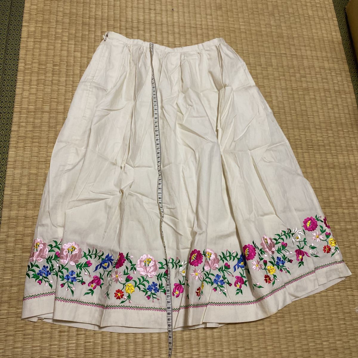 COCUE Cocue skirt knees height brand Southeast Asia Vietnam fashion cotton embroidery floral print beige 