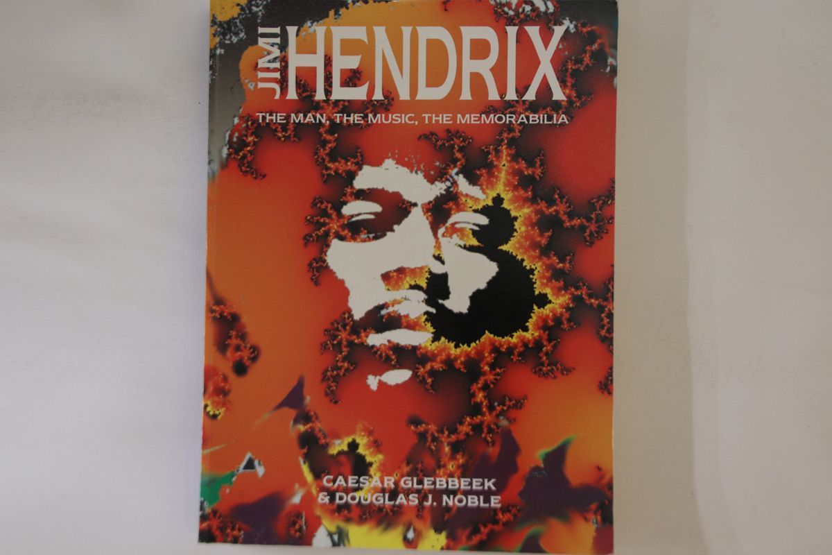 輸入BOOKS Photo Book Jimi Hendrix The Man, The Music, The Memorabilia ISBN1560250992 THUNDER'S MOUTH /01260_画像1