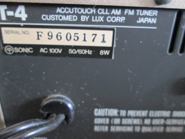  Lux LUXMAN T-4/T CLL system . adoption was done FM/AM tuner 