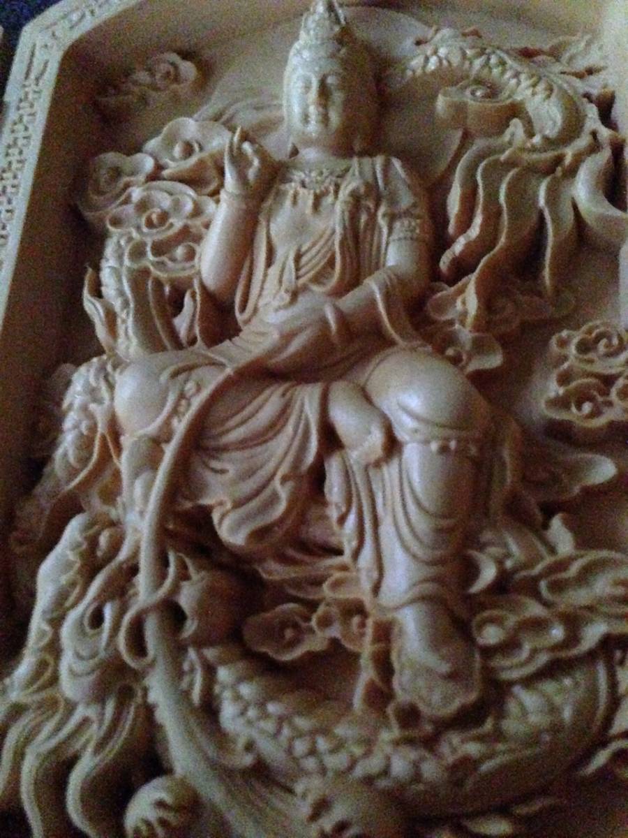 卍超細密 木彫り仏像 ◆竜頭観音◆3　 開閉式 小 仏壇 仏箱_画像7