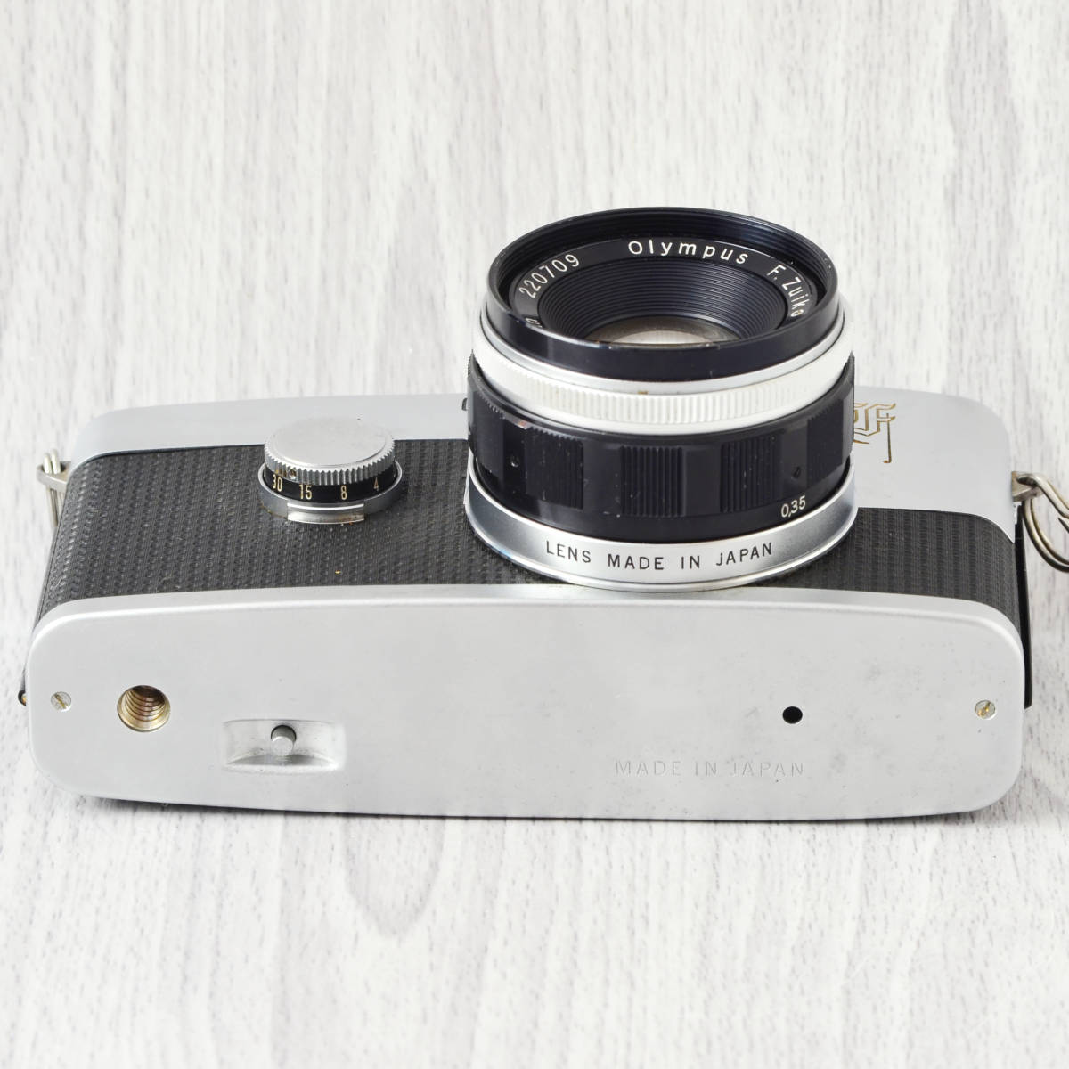 ー品販売 完動品 ◉ Olympus PEN-F 単焦点レンズ付き フィルムカメラ
