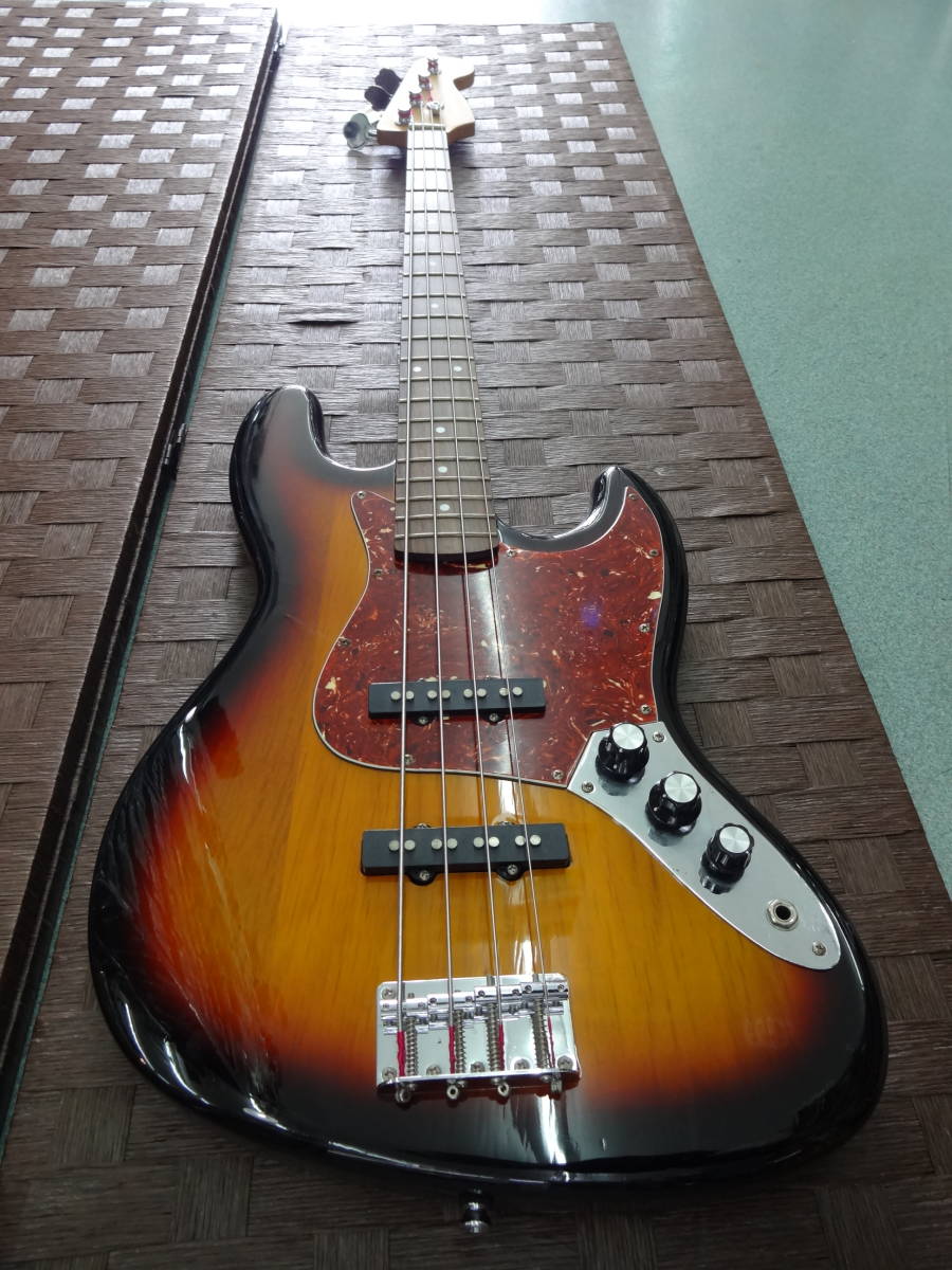 ヤフオク! - ☆5081 ジャンク扱い エレキベース メーカー不明 型番...