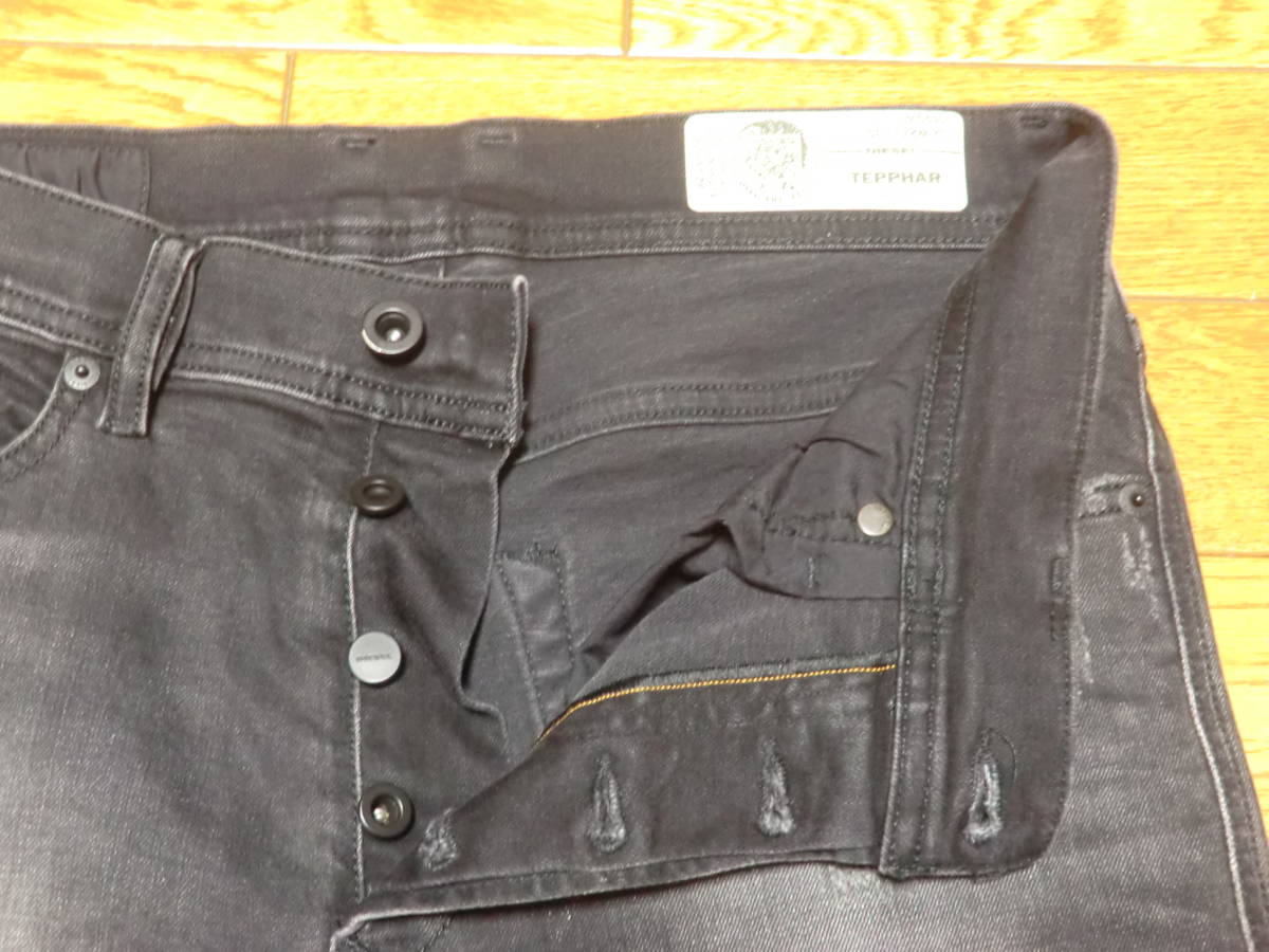 美品 DIESEL 20SS 069DW THEPPHA SLIM CARROT クラッシュ リペア加工 ストレッチ スリムデニム ジーンズ 黒 W27 L30 ディーゼル_画像5