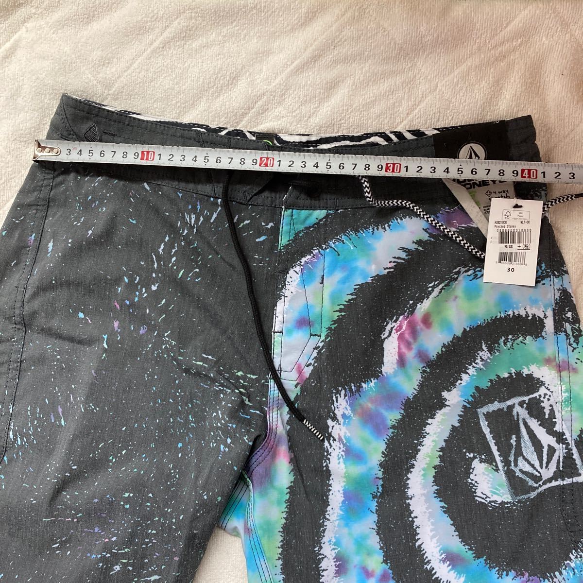 VOLCOM ボルコム　メンズ　水着　男性用　スイムパンツ　新品未使用タグ付き　30