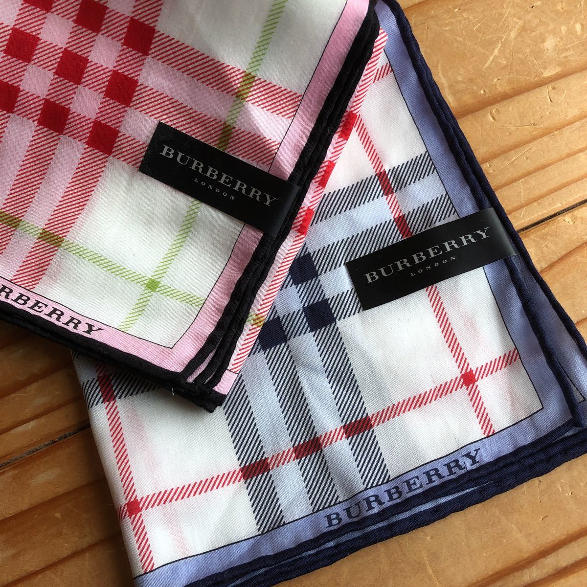 BURBERRY バーバリー バーバリーハンカチ ノバチェック 大判56㎝　2点セット_画像2