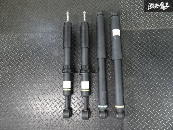 トヨタ 純正 GUN123 ハイラックス ショックアブソーバー のみ 1台分 48510-0KC40 48531-0K640 48541-0K170 自力戻り 在庫有り 棚21-1