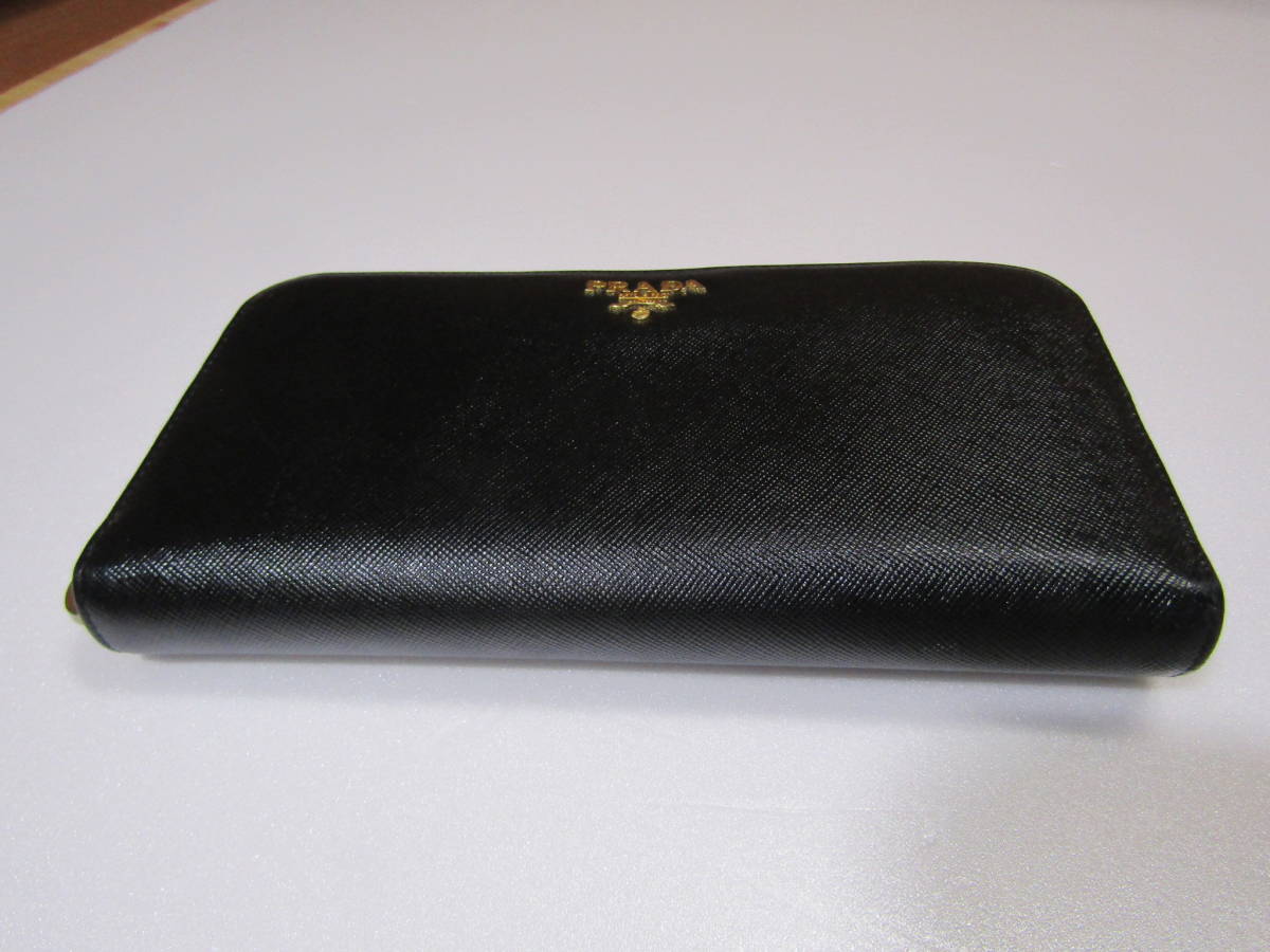 M3 009【PRADA プラダ】ラウンドファスナー サフィアーノ M3 009【PRADA プラダ】ラウンドファスナー サフィアーノ