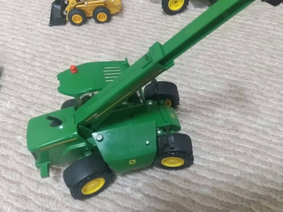 John Deere ダイキャス ホビー 4台セットで。 ミニカー John Deere ダイキャス ホビー 4台セットで。 ミニカー