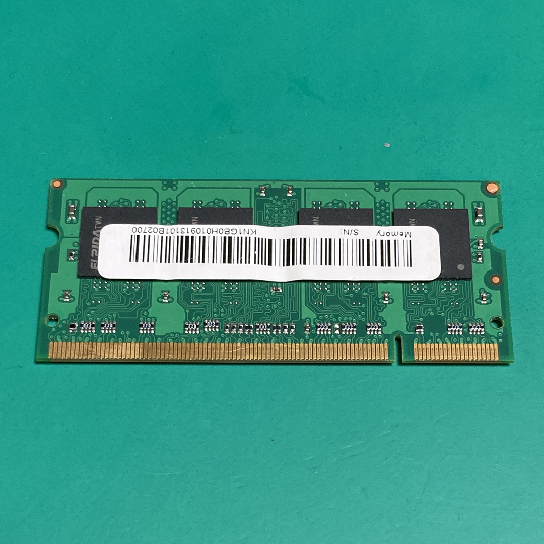 UNIFOSA ノートPC用メモリ PC2-6400 1GB GU331G0ALEPR612C6CE ジャンク品 N00113_画像2