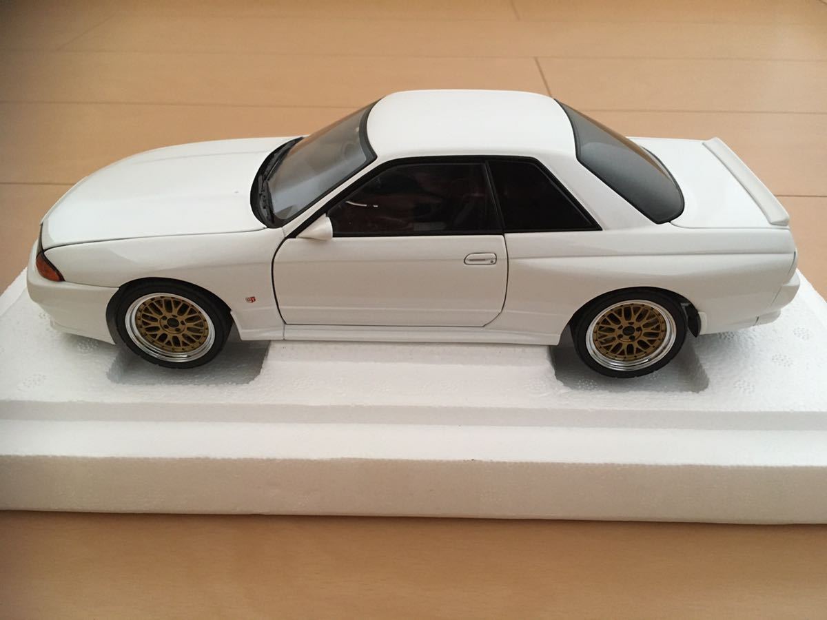 AUTOart オートアート 1/18 日産 スカイライン GT-R R32 湾岸