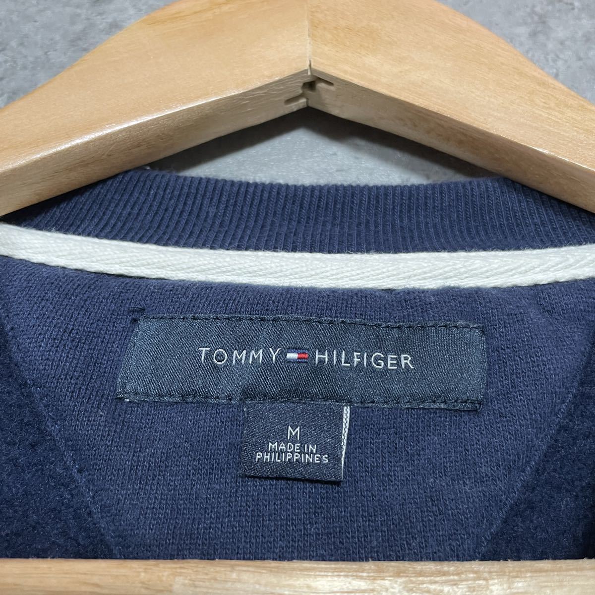 Tommy Hilfiger トミー ヒルフィガー スウェット トレーナー ビッグロゴ 刺繍ロゴ Vガゼット ビッグシルエット 裏起毛 ネイビー 玉FL1801_画像6