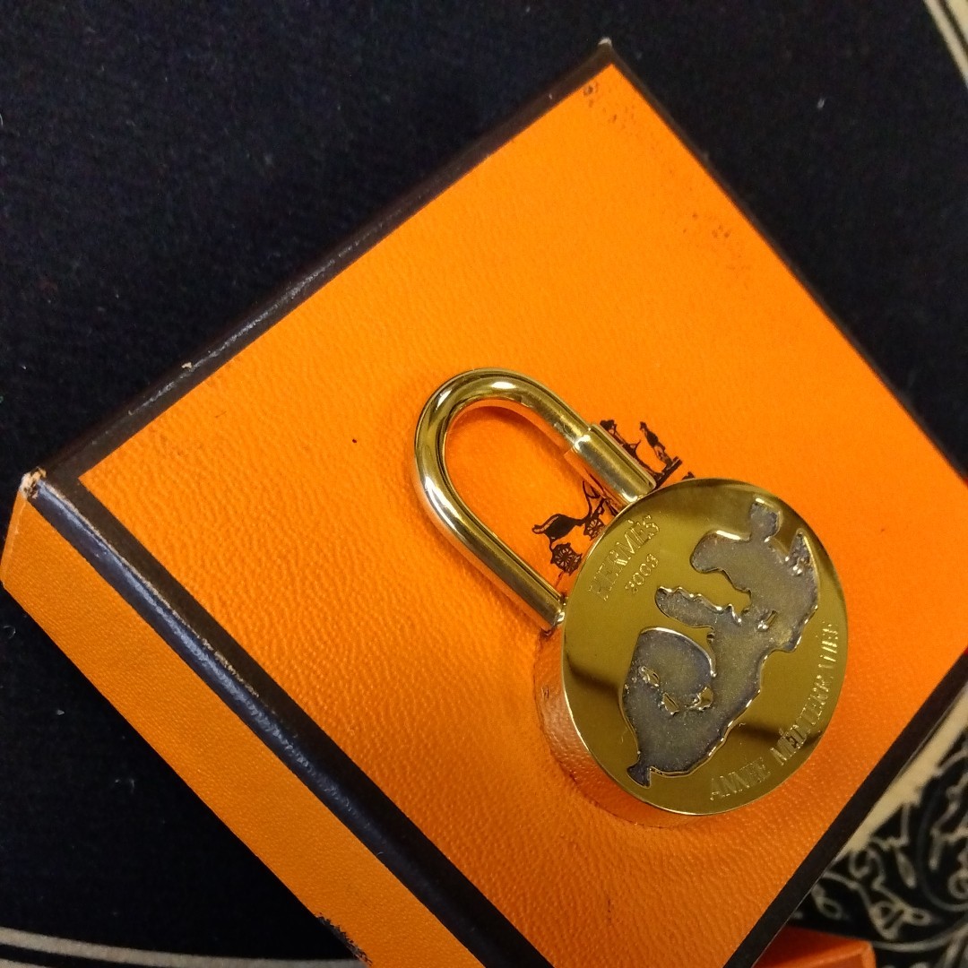 専用】エルメス Hermes カデナ 地中海 ゴールドカラー キーホルダー