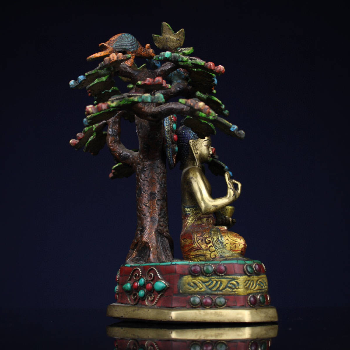 超珍館蔵・銅製・寶石嵌・彩繪・描金・菩提樹坐下釋迦牟尼像】置物・古 ...