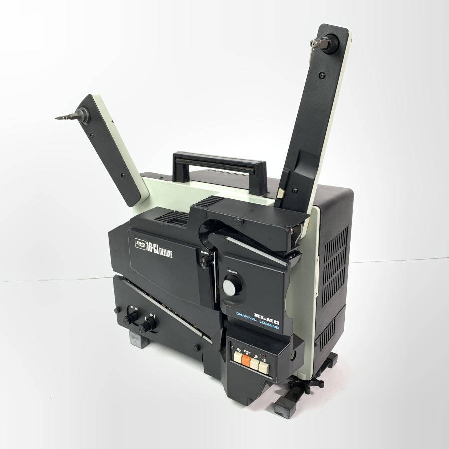 大特価! エルモ16-AAR16ミリ映写機品の出品です。値下げしました