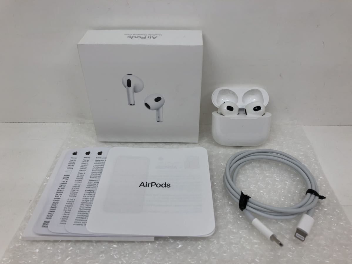 世界的に Apple Bluetooth AirPods ワイヤレスイヤホン AirPods 第3