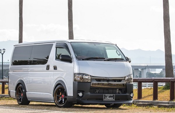 18インチ 6H139.7 11J-24~27 6穴 4本 KBレーシング2 2ピース ホイール ハイエース ステップリム カズキオート 舞杏 BUAN スモーククリア_画像2