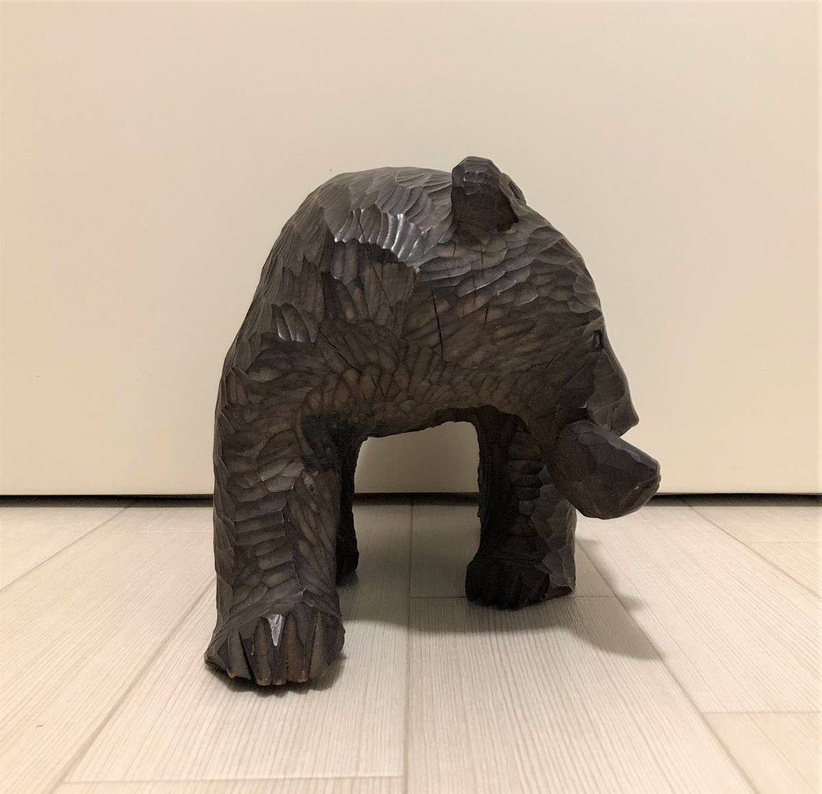 木彫り熊 荒木作 1960年代 郷土玩具 民芸品 アンティーク 置物 熊の木彫り 熊彫りくま 鮭負熊 くま ベア― サケ シャケ 木製