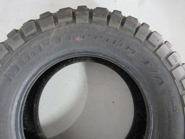 【良品】 BF Goodrich Ｍud-Ｔerrain Ｔ/Ａ KM2 LT 255/75R17 111/108Q M+S 2020年製 中古1本 JEEP JT チェロキー ラングラー 等①_画像8