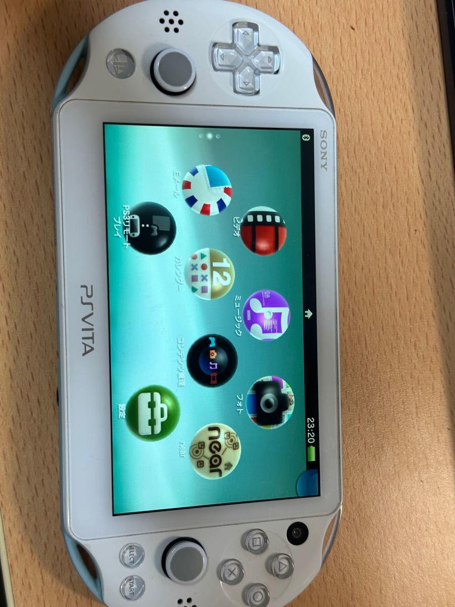 PS Vita 2000 動作確認済み　画面黄ばみあり