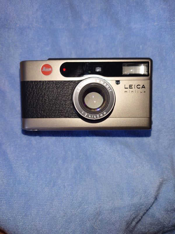 ライカmini lux 35mmフィルム用カメラです