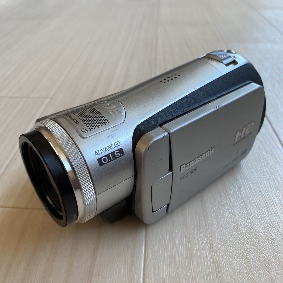 Panasonic HDC-SD5 AVCHD FULL HD パナソニック デジタルビデオカメラ
