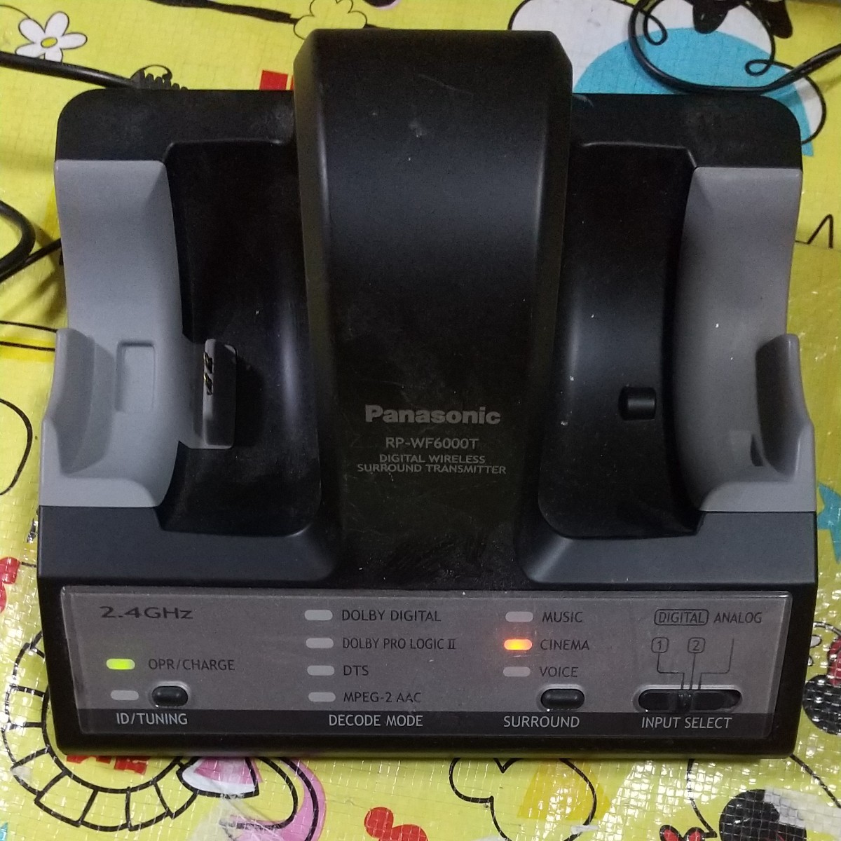 ★ Panasonic デジタル ワイヤレス ヘッドホン用サラウンド トランスミッター充電器  RP―WF6000T