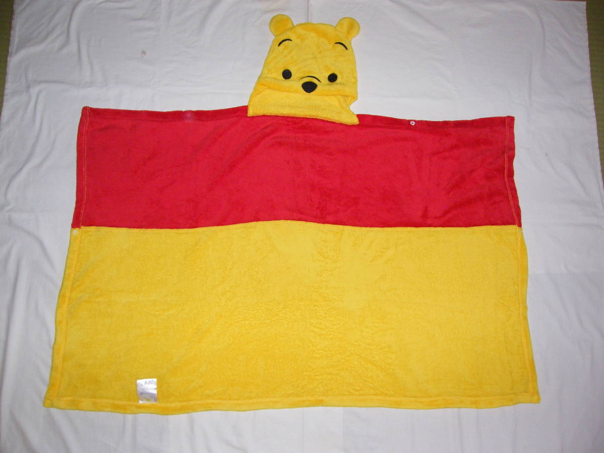 *Disney Disney * Winnie The Pooh soft with a hood . blanket 