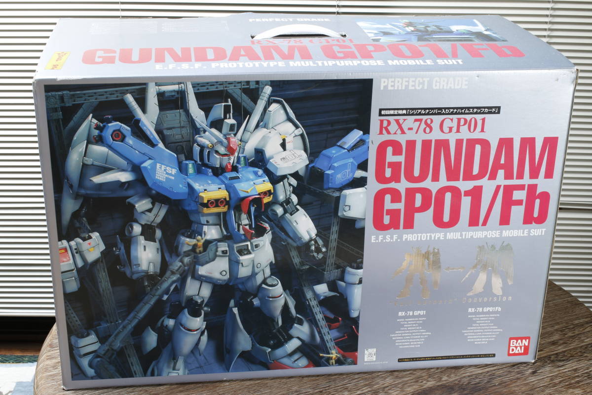送料込】PERFECT GRADE 初回限定品 RX-78 GP01 GUNDAM GP01/Fb 機動