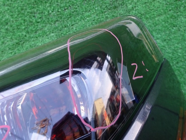 トヨタ ヴォクシー ヘッドランプ　左右セット　スモーク加工　H17　AZR60_画像3