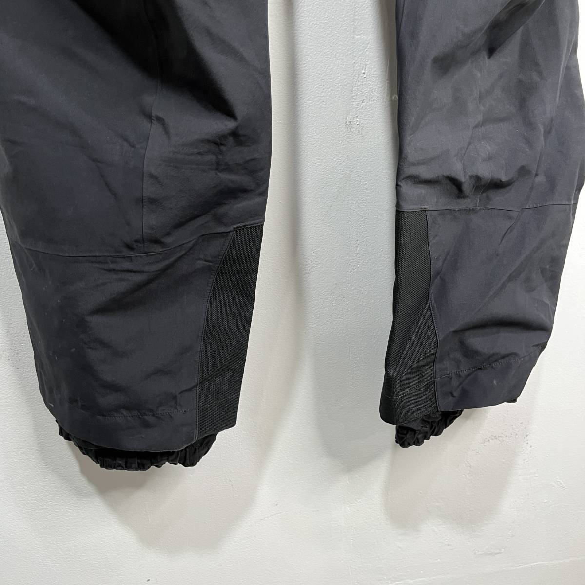 ☆送料無料☆ARC'TERYX☆ミニットマンビブパンツ☆ゴアテック ☆送料無料☆ARC'TERYX☆ミニットマンビブパンツ☆ゴアテック
