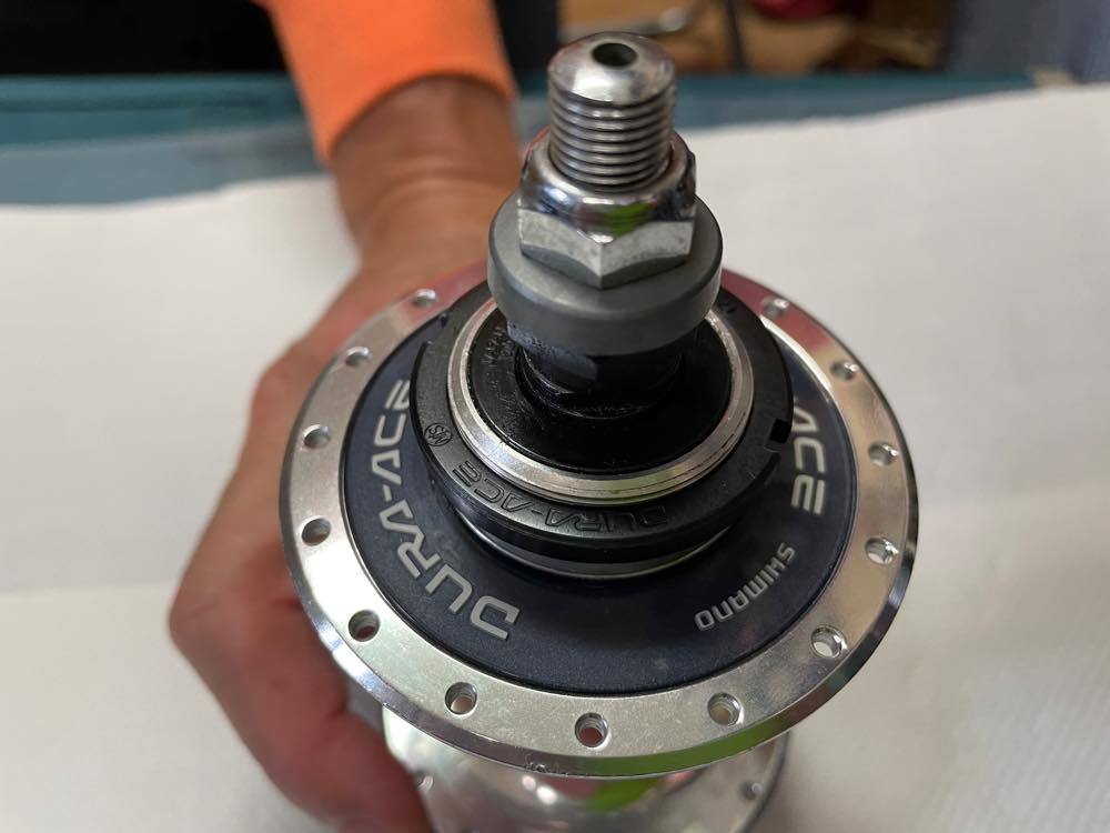SHIMANO DURA-ACE リアハブ HB-7600 32ホール 120幅 長期保管傷 SHIMANO DURA-ACE リアハブ HB-7600 32ホール 120幅 長期保管傷