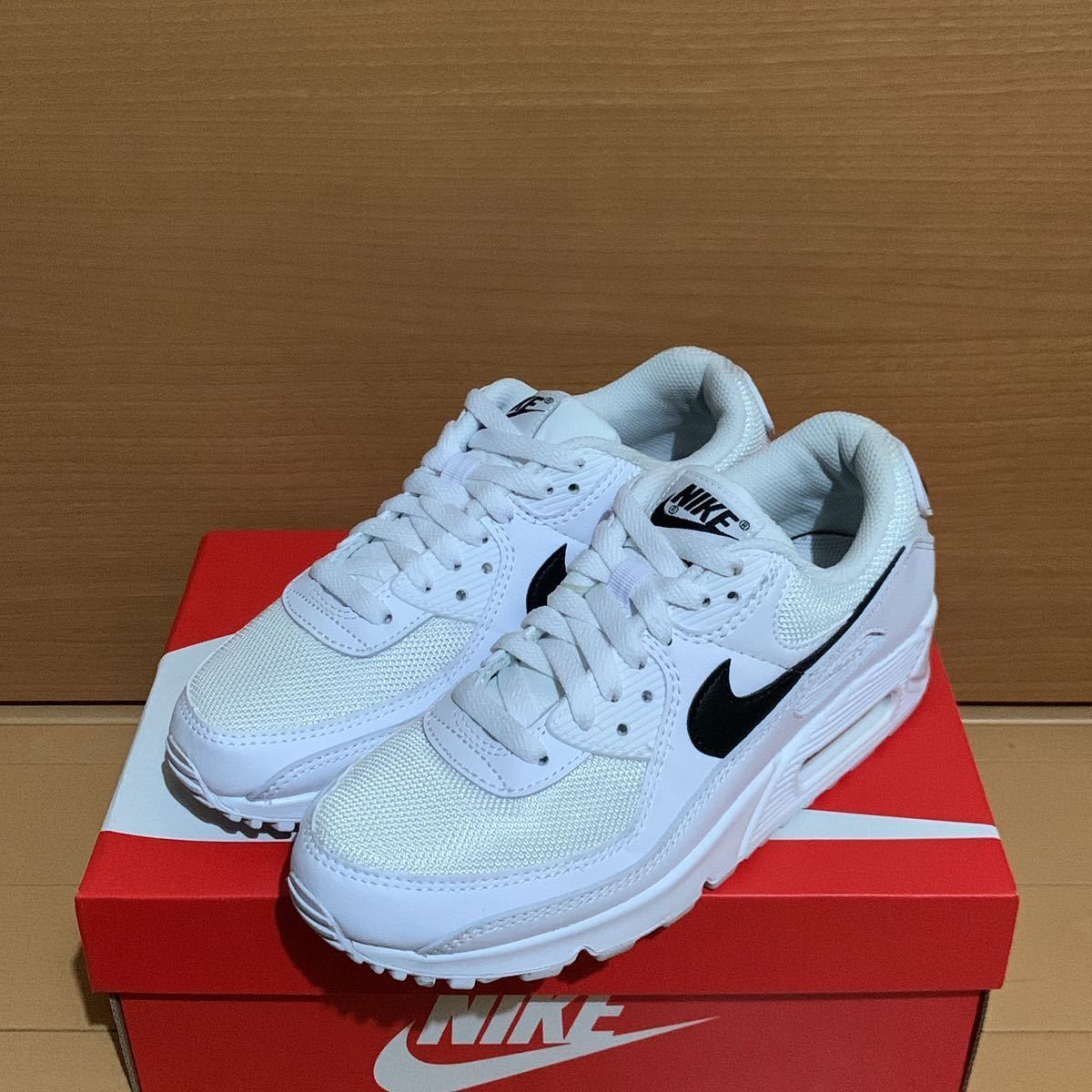 送料無料 NIKE AIR MAX 90 エアマックス ブラック ホワイト 24.5 cm