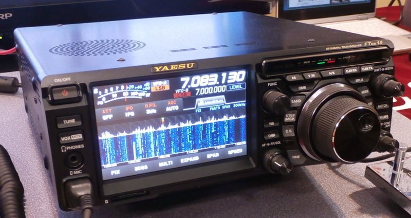 FTDX10 ＋保護シート ヤエス HF/50MHz100W抜群の受信性能_画像1