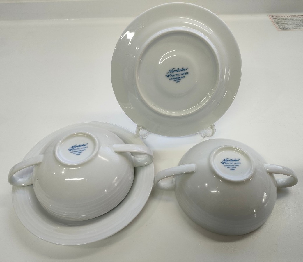 美品【Noritake】アークティック ホワイト  スープカップ＆ソーサー　2セット