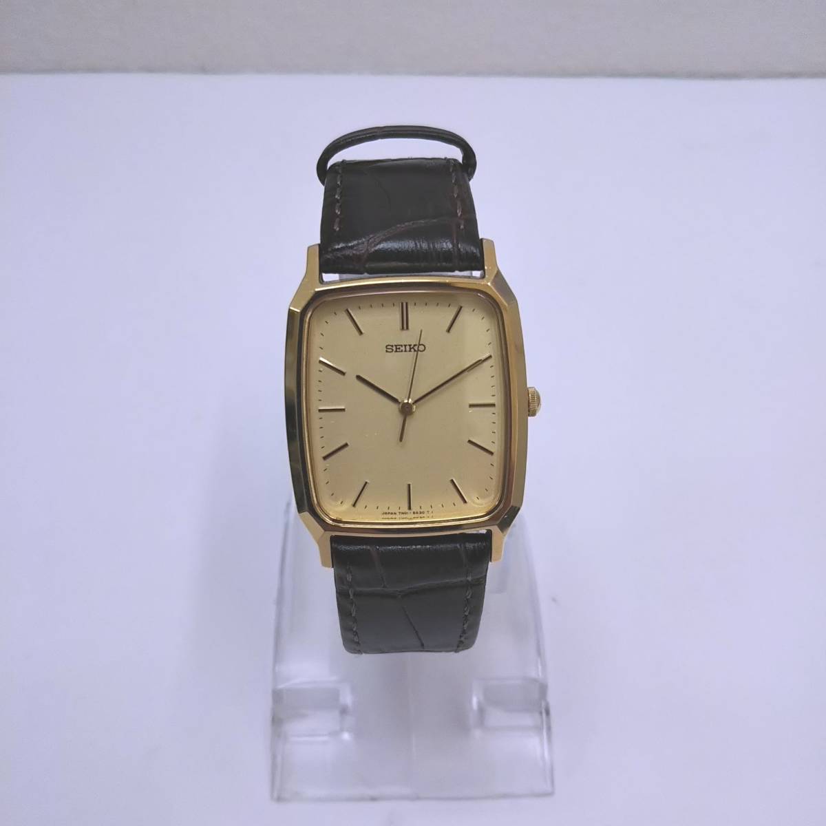 5004 SEIKO セイコー 時計 腕時計 7N01-5A30 皮ベルト ゴールドカラー 