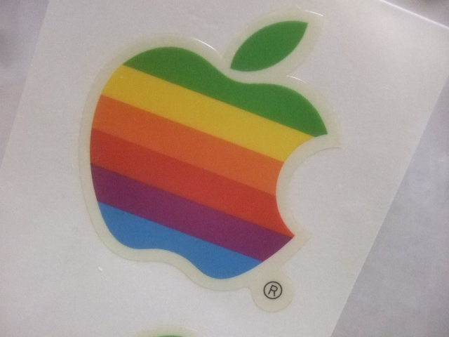 #Apple наклейка ( Rainbow цвет, картон размер примерно 9.5cm x примерно 13.5cm).