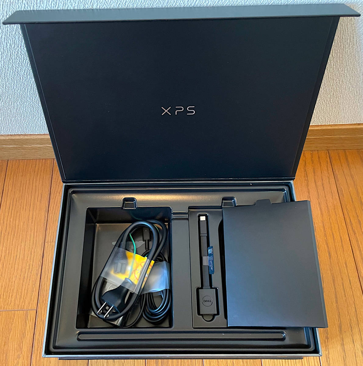 Dell XPS13 9300 第10世代Core i7-1065G7 ,メモリ16GB, SSD 512GB,13.4