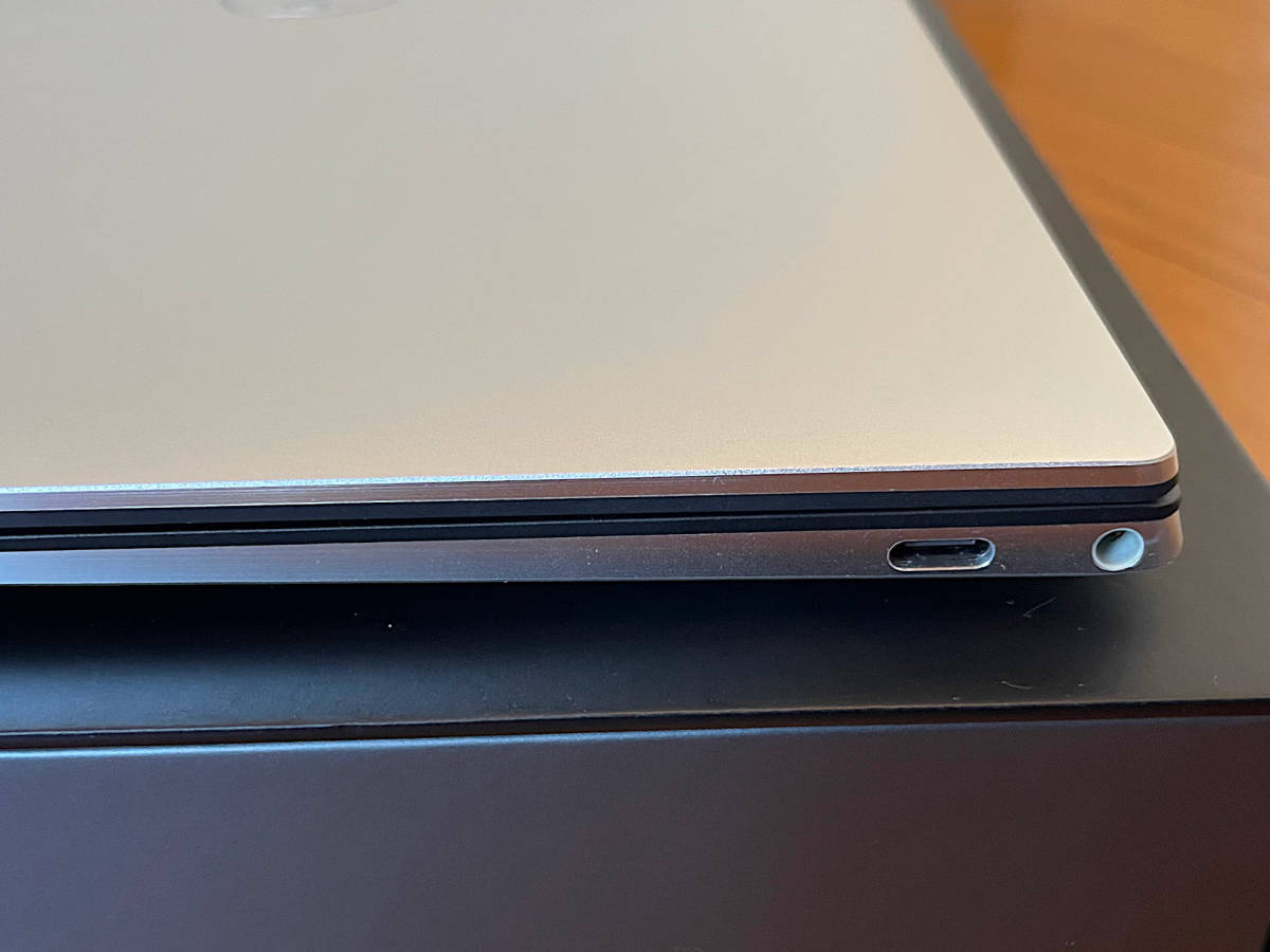 Dell XPS13 9300 第10世代Core i7-1065G7 ,メモリ16GB, SSD 512GB,13.4
