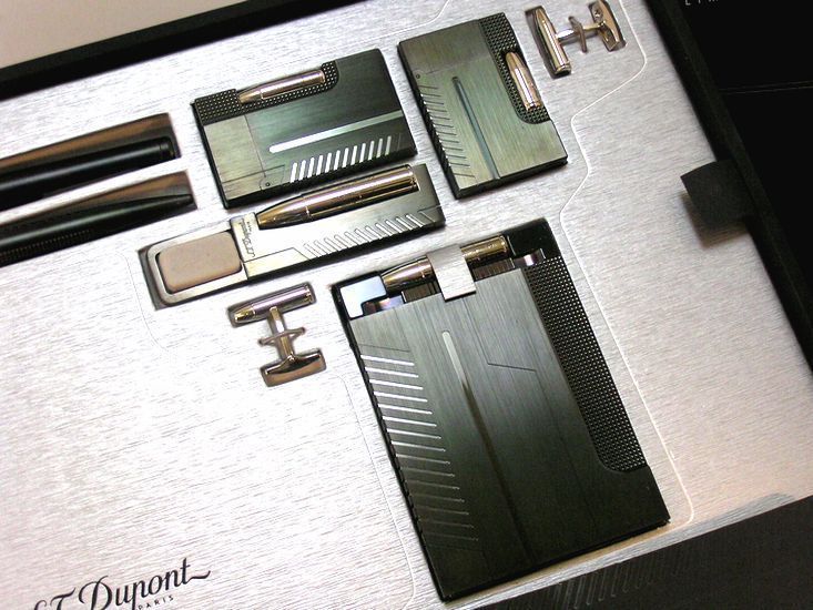 【 激レア 未使用品 】S.T.Dupont 限定007 ライン2 ギャッツビー 卓上 テーブル ガスライター キーホルダー カウス ポールペン 万年筆の画像3