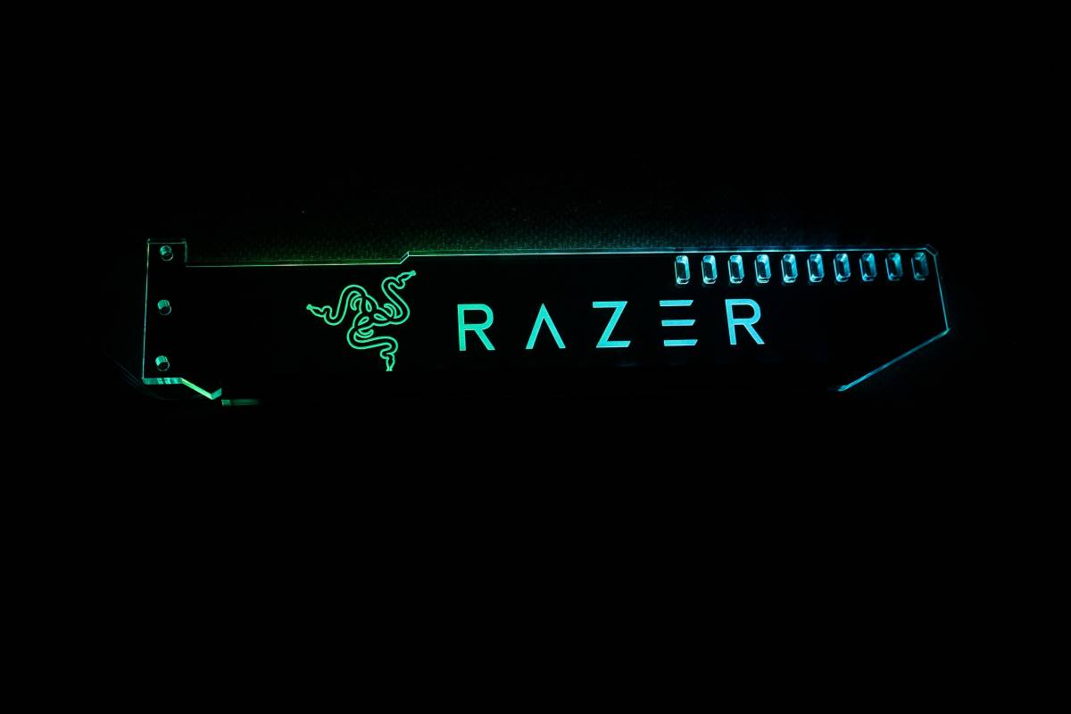 Razer　 グラフィックカードサポート 3ピンRGB_画像1